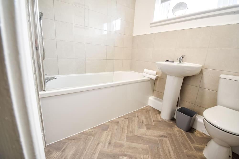Woodcock House 3 Bedrooms Workstays Uk Lackenby Εξωτερικό φωτογραφία